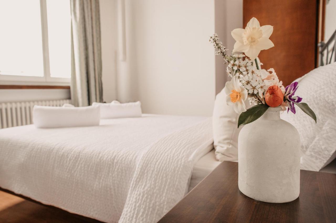 Riva Beach Club I Boutique Hotel I Restaurant Gambarogno Ngoại thất bức ảnh