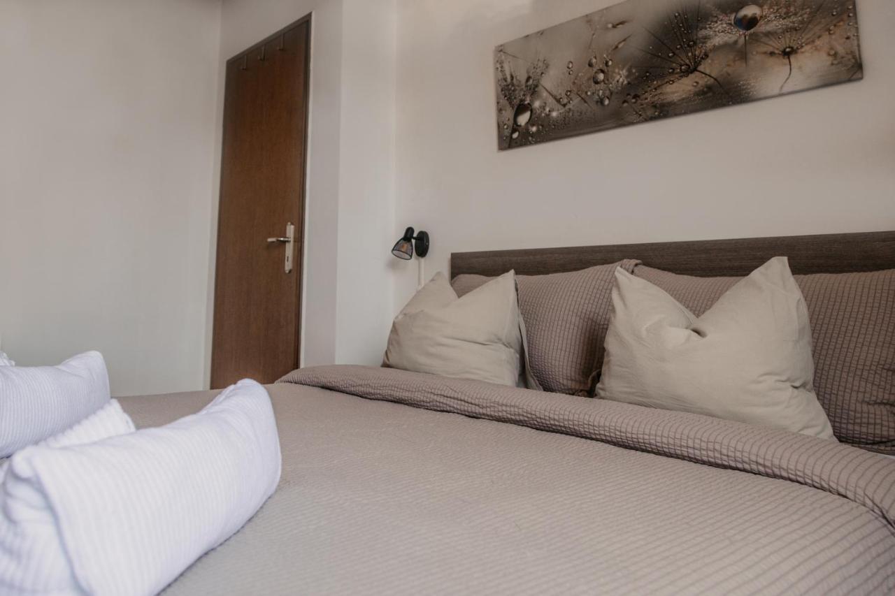 Riva Beach Club I Boutique Hotel I Restaurant Gambarogno Ngoại thất bức ảnh